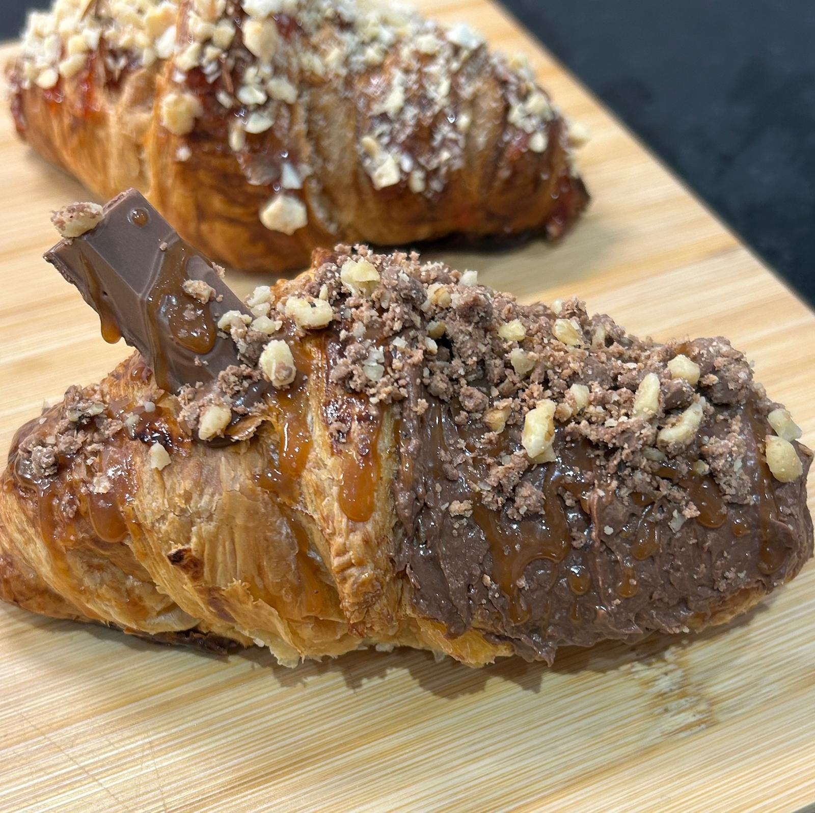 Croissant Kitkat au Noix   100g